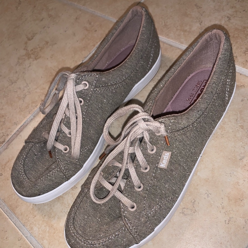 Brand: Keds, Size: 6.5, Color(s): Tan